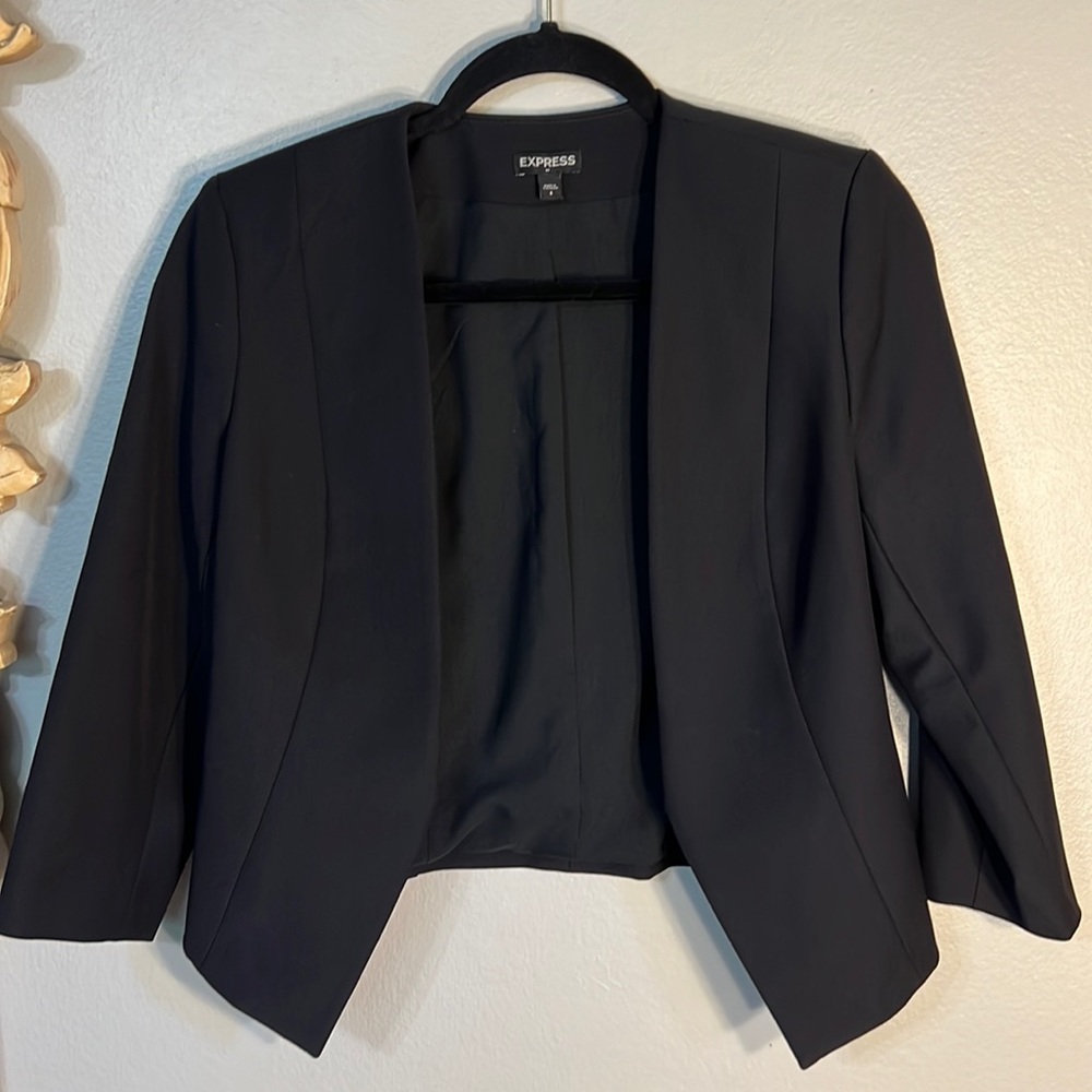 EXPRESS Brand classic black cropped, three-quarter sleeve jacket, fully lined.